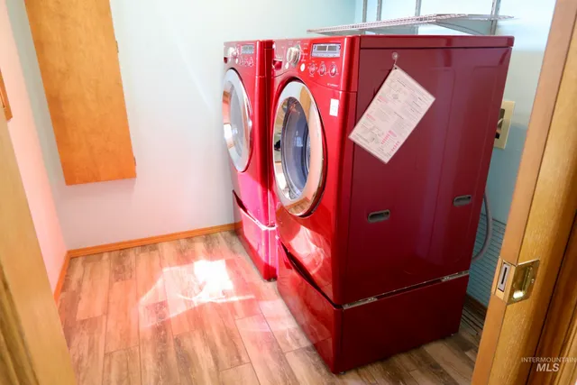 $1,050,000 | 1096 Eid Road, Moscow, ID 83843