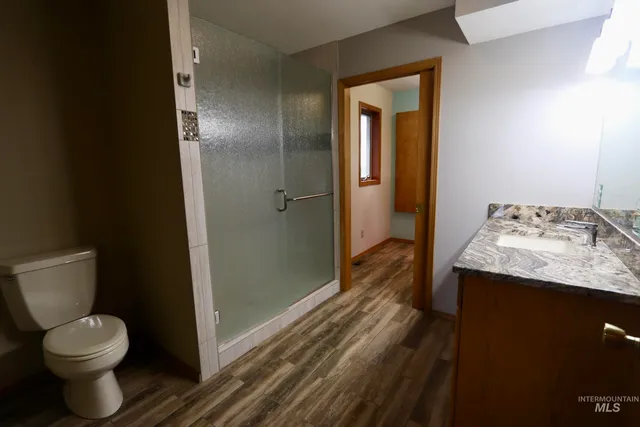 $1,050,000 | 1096 Eid Road, Moscow, ID 83843