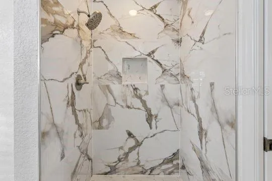 $419,900 | 5107 Northeast 122nd Boulevard, Oxford, FL 34484