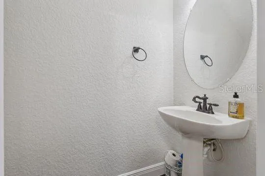 $419,900 | 5107 Northeast 122nd Boulevard, Oxford, FL 34484