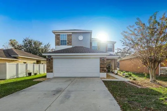 $419,900 | 5107 Northeast 122nd Boulevard, Oxford, FL 34484