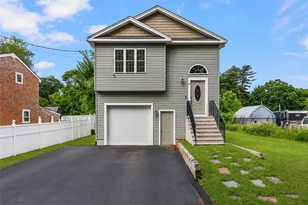 $439,000 | 29 Idaho Street, Coventry, RI 02816