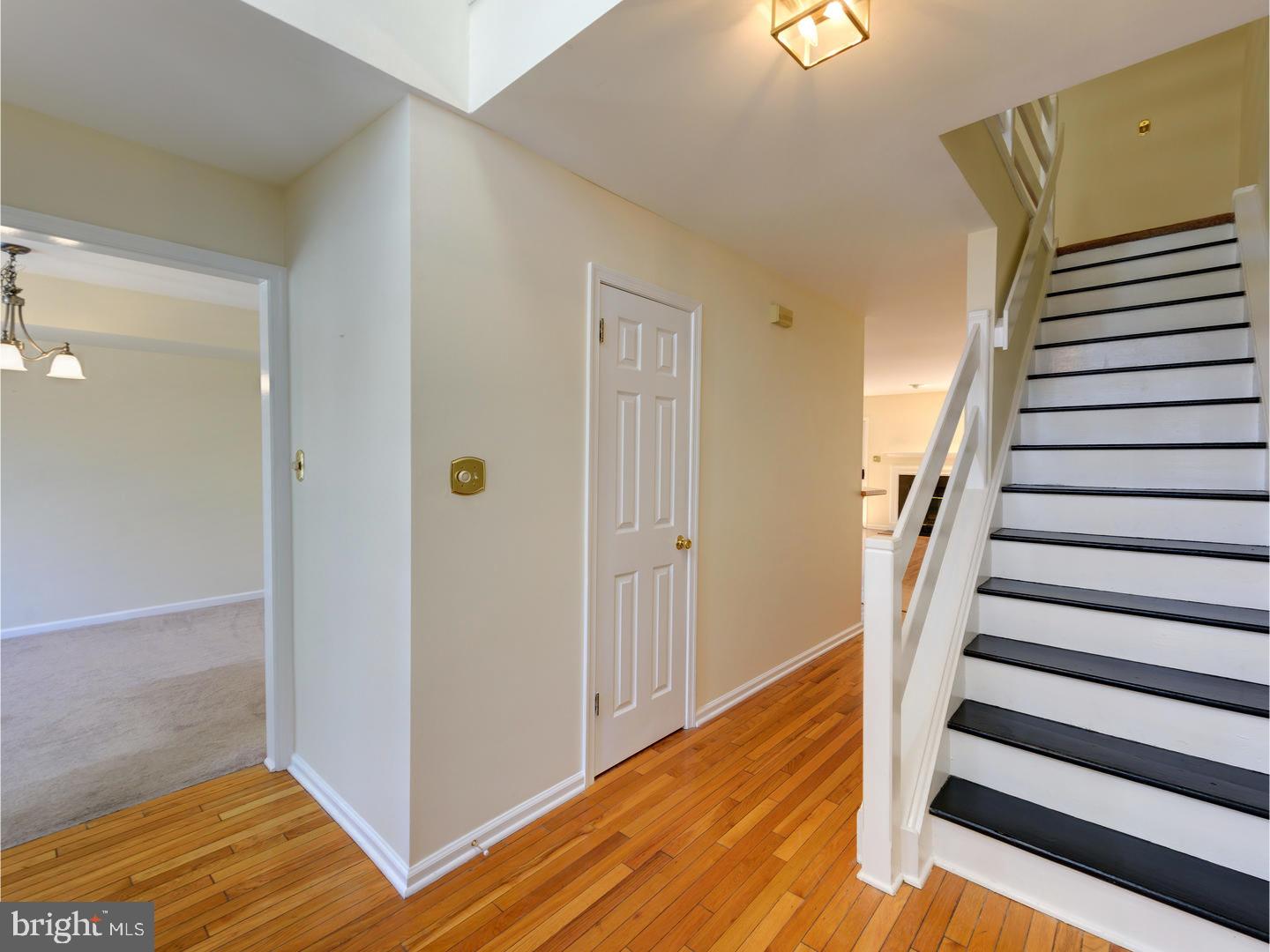 314 Fox Run Exton, PA 19341 - Photo 3 of 25