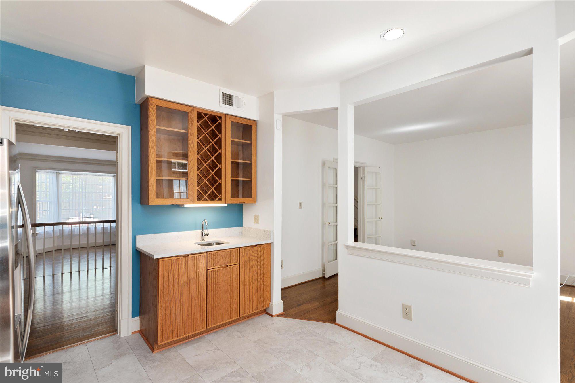 8319 Rising Ridge Way Bethesda, MD 20817 - Photo 17 of 44 Kitchen