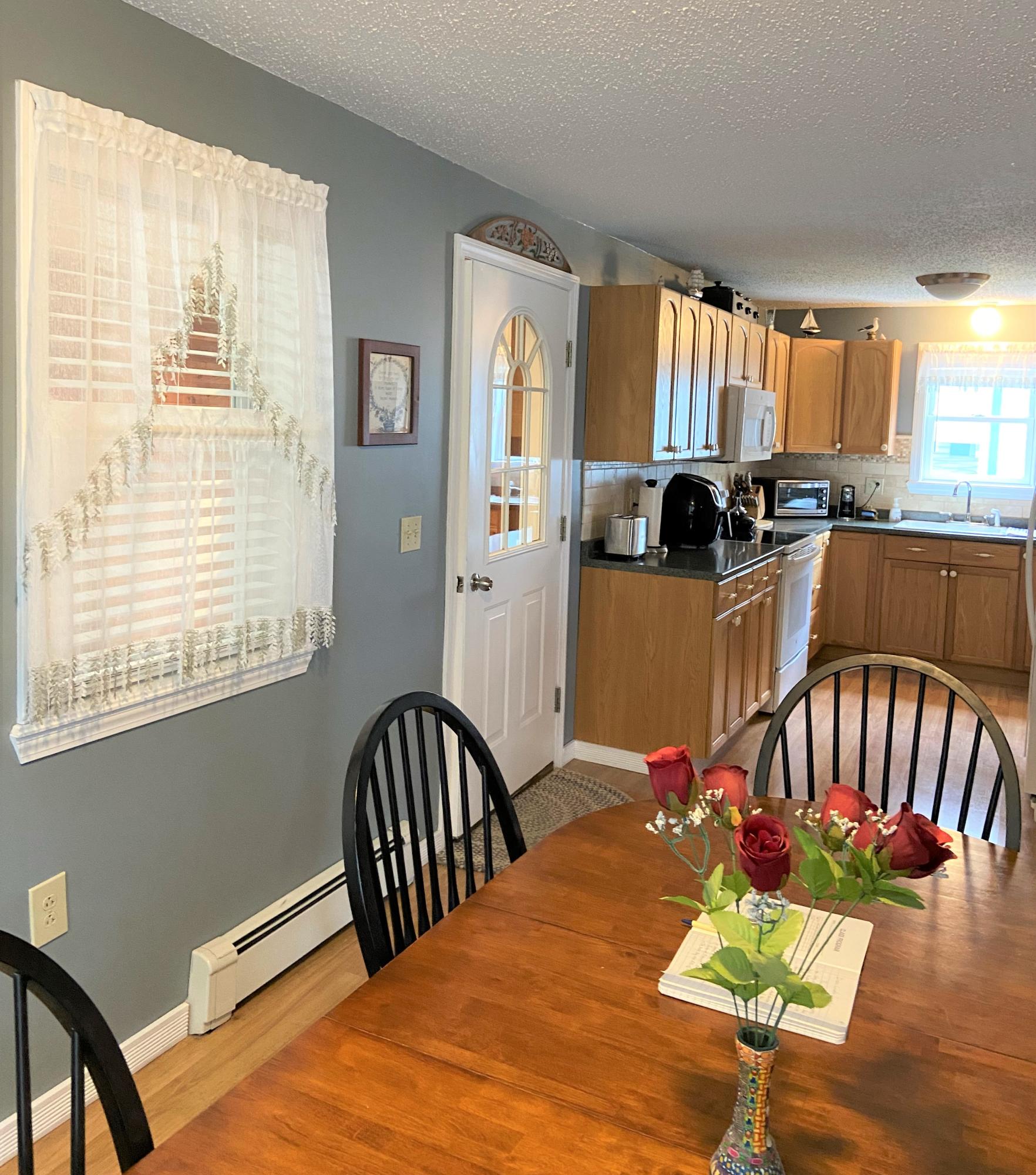 25 Millbrook Road Northeast Harbor, ME 04662 - Photo 3 of 31 Dining area
