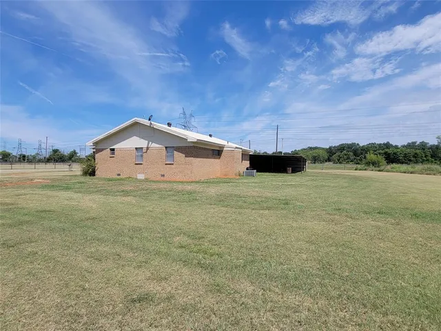 $229,900 | 215 Cedar Court, Graham, TX 76450