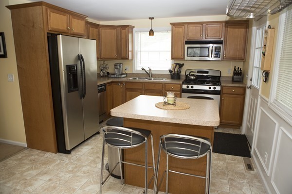 280 Russell Road Westfield, MA 01085 - Photo 3 of 23 Gallery Image 3