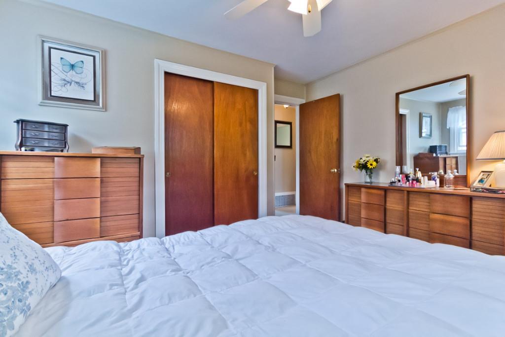 24 Robinson Road Scarborough, ME 04074 - Photo 21 of 33 Master bedroom