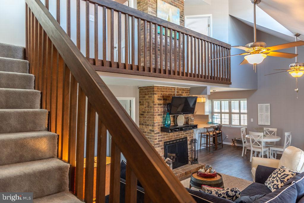 13903 Sailing Road Ocean City, MD 21842 - Photo 35 of 70 Staircase