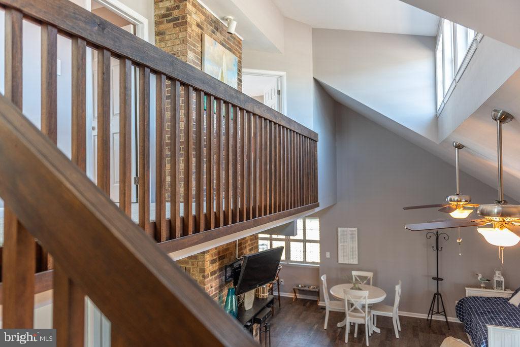 13903 Sailing Road Ocean City, MD 21842 - Photo 36 of 70 Staircase