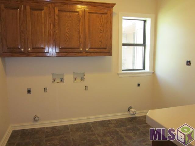 10650 Morning View Court Baton Rouge, LA 70817 - Photo 27 of 48 Laundry room for 2 washer and dryers