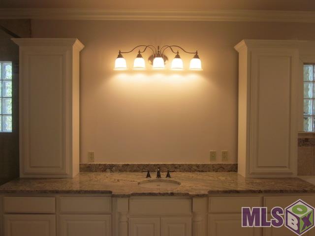 10650 Morning View Court Baton Rouge, LA 70817 - Photo 32 of 48 Her vanity MBA