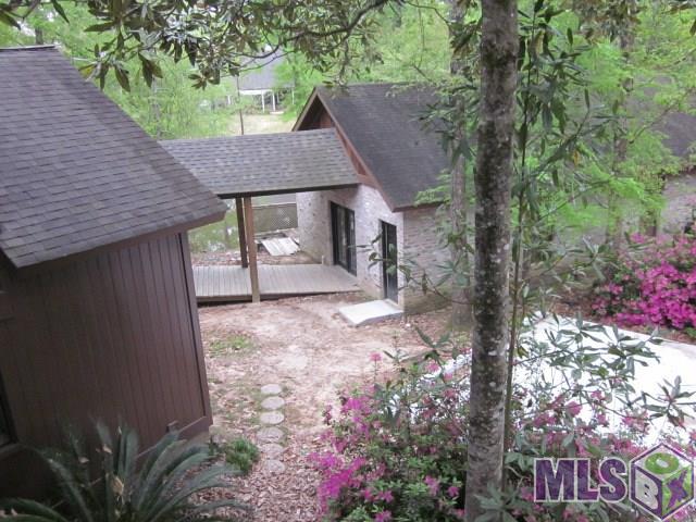 10650 Morning View Court Baton Rouge, LA 70817 - Photo 5 of 48 Garage sits lower than home