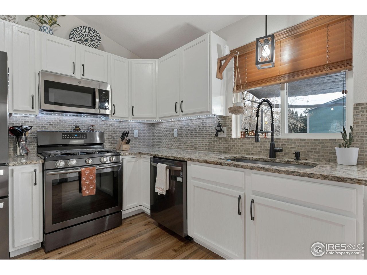 626 Sumac Street Frederick, CO 80530 - Photo 5 of 33 Lots of natural light