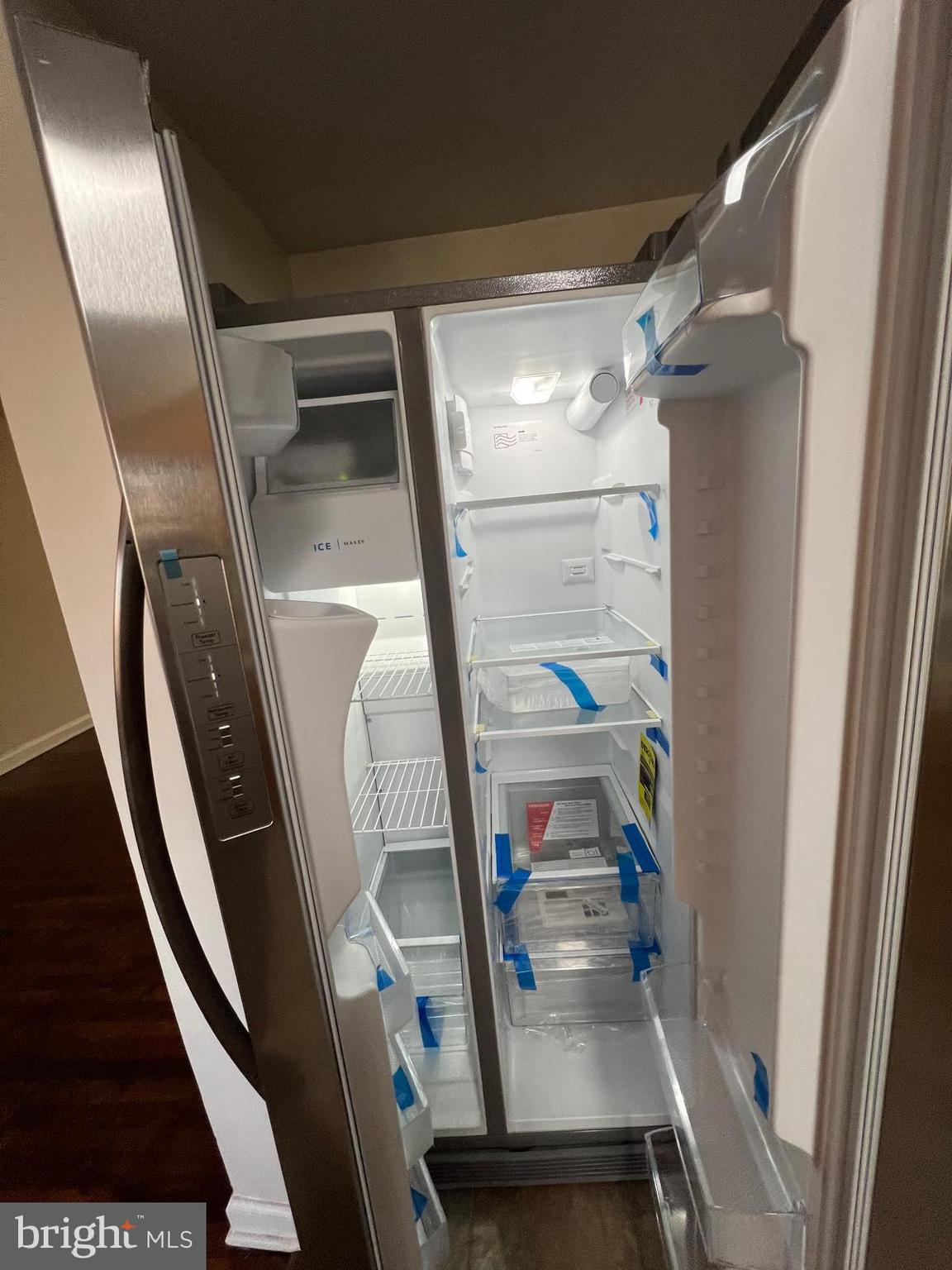 603 Braeside Road Baltimore, MD 21229 - Photo 6 of 30 a view of an entryway