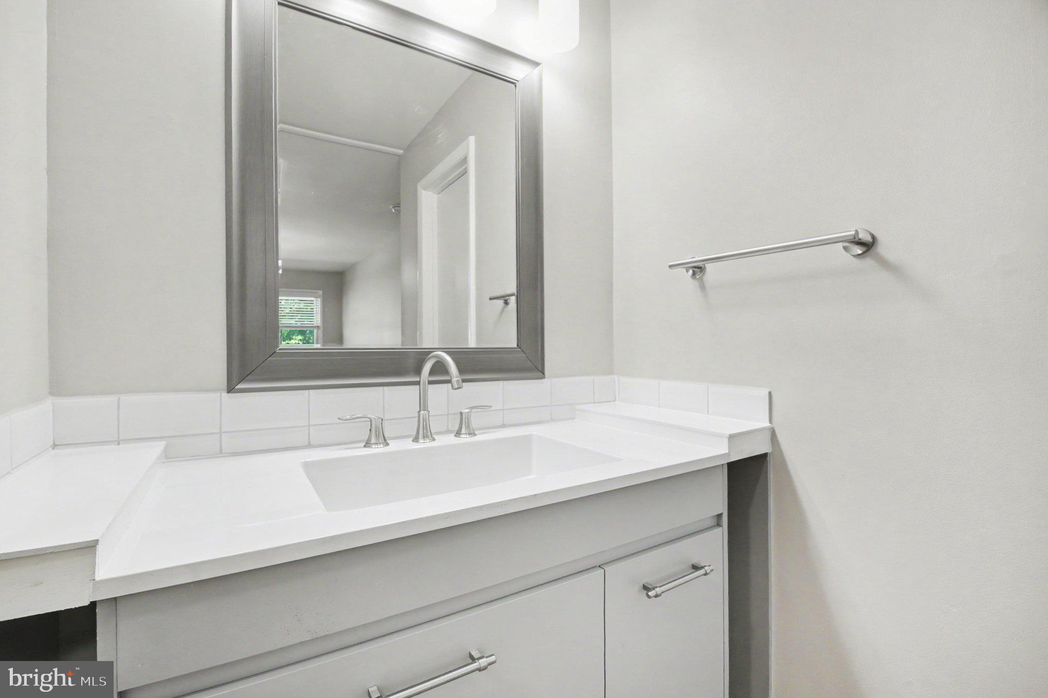 4522 Glendale Road Woodbridge, VA 22193 - Photo 12 of 25