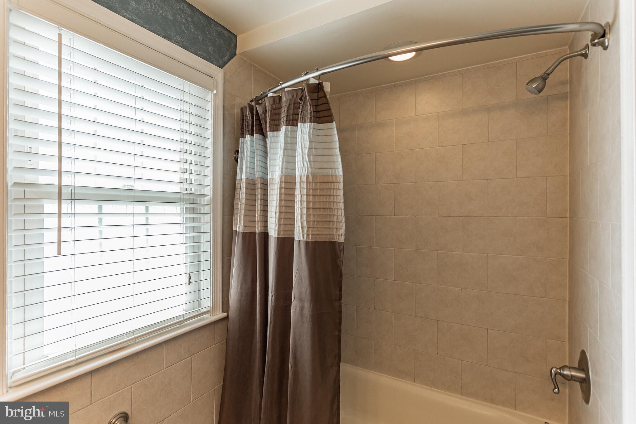 1429 Grace Road Swarthmore, PA 19081 - Photo 17 of 24 2nd Floor Full Bathroom