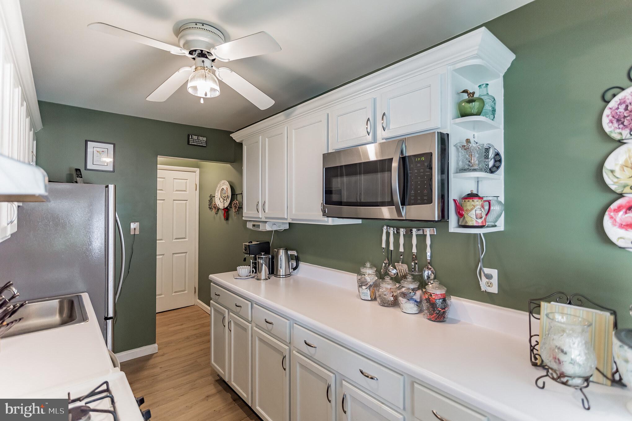 1429 Grace Road Swarthmore, PA 19081 - Photo 9 of 24 Kitchen