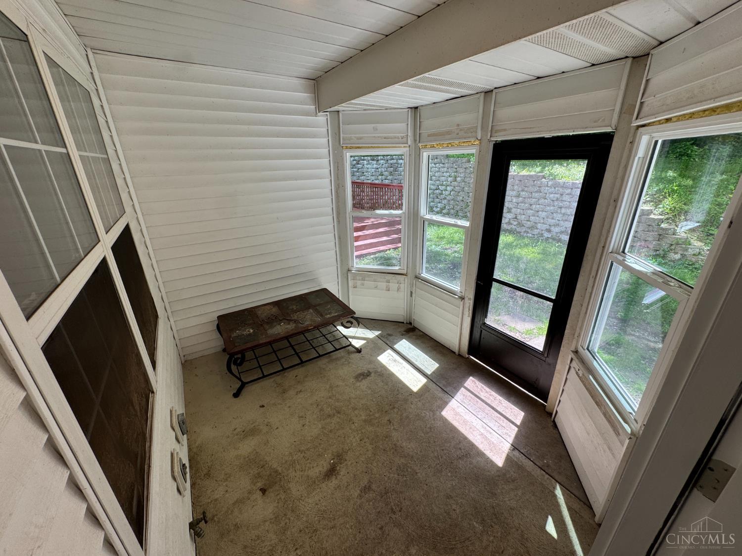 6954 Bridges Road Cincinnati, OH 45230 - Photo 31 of 43
