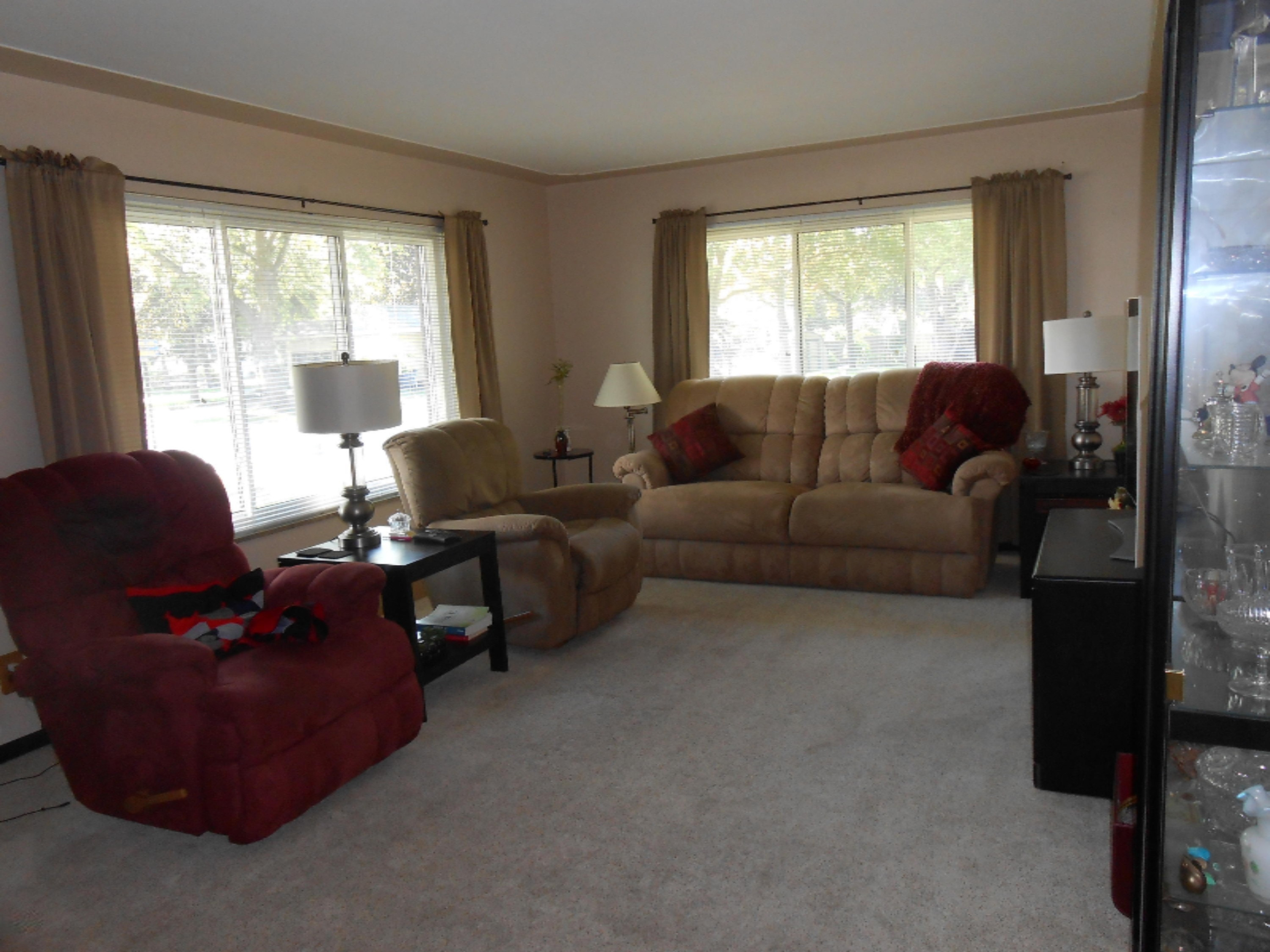 832 Cranbrook Road Muskegon, MI 49441 - Photo 4 of 16 DSCN2571
