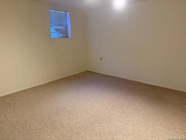 a view of utility room