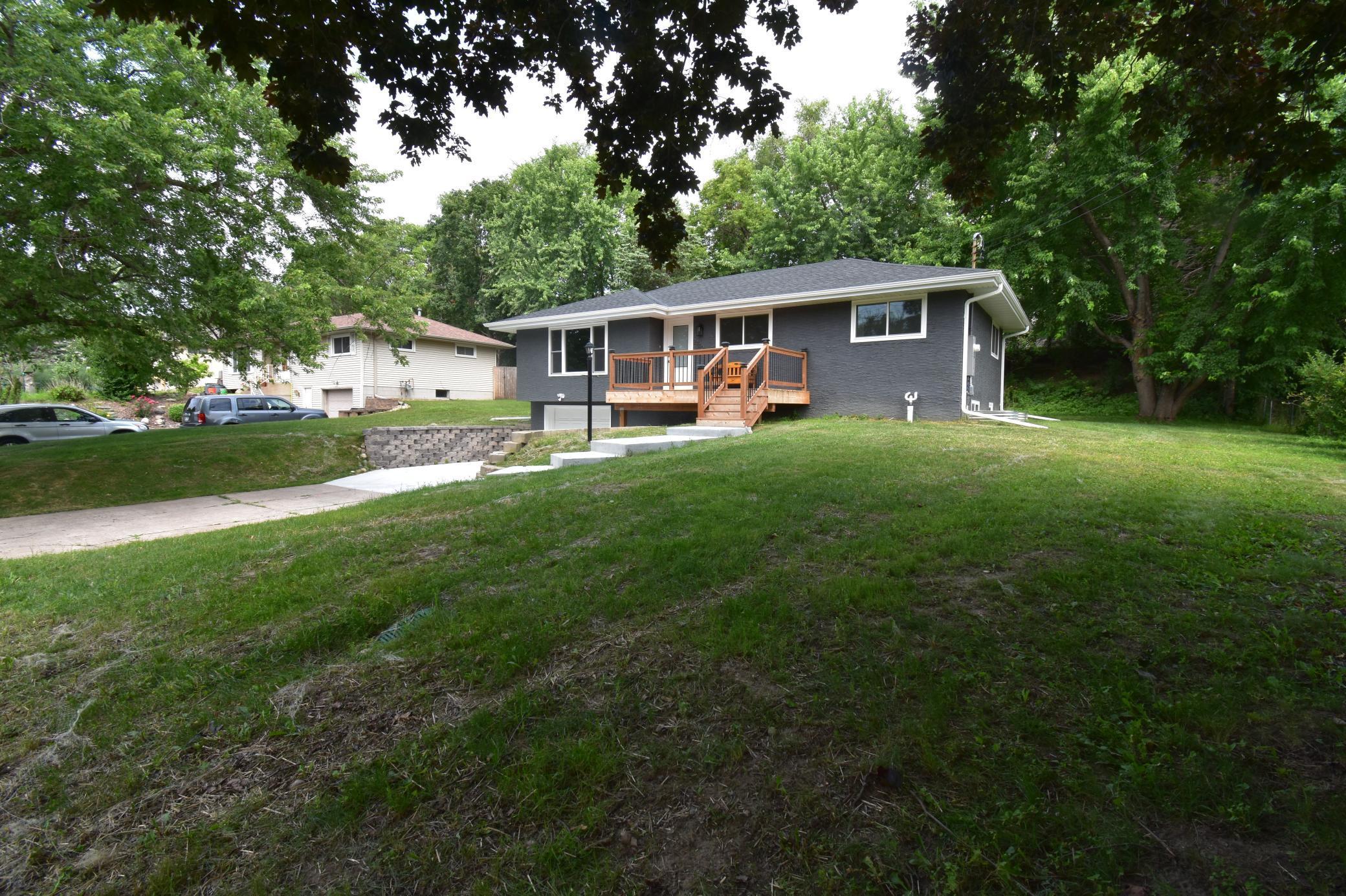 2740 County Road East New Brighton, MN 55112 - Photo 4 of 40 Gallery Image 4