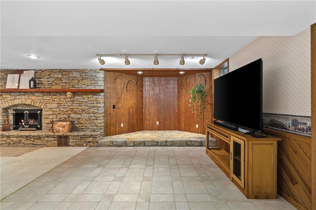 21898 Sunflower Road Edgerton, KS 66021 - Photo 37 of 57 Gallery Image 37