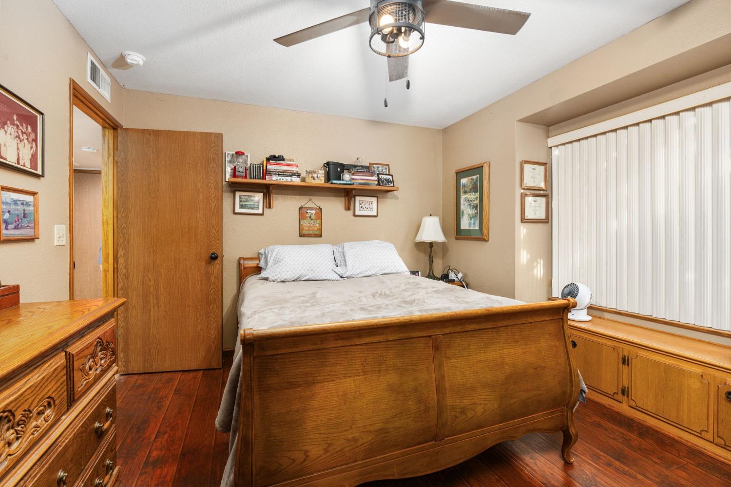 131 Post Avenue Sanger, CA 93657 - Photo 23 of 43