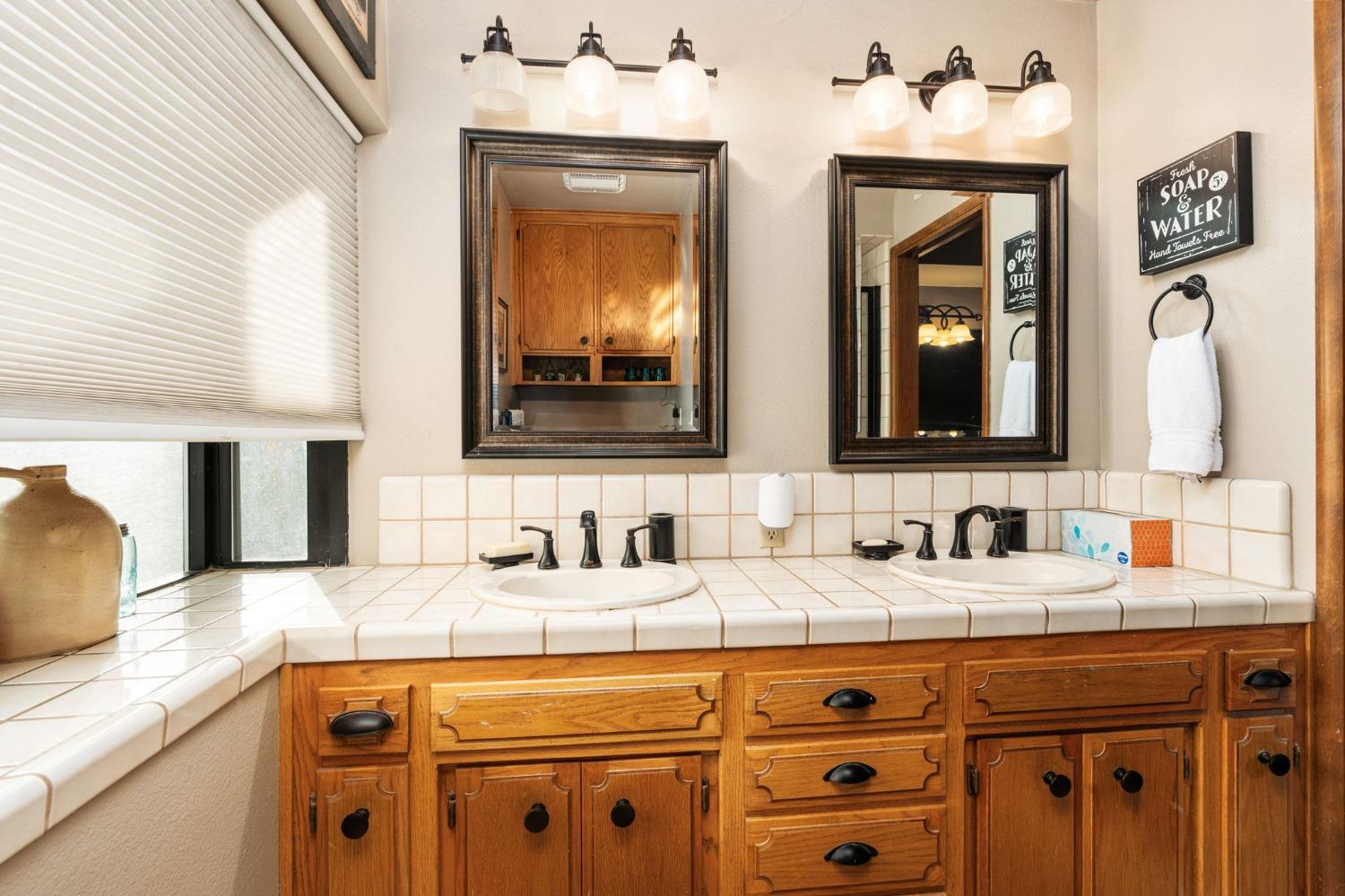 131 Post Avenue Sanger, CA 93657 - Photo 34 of 43