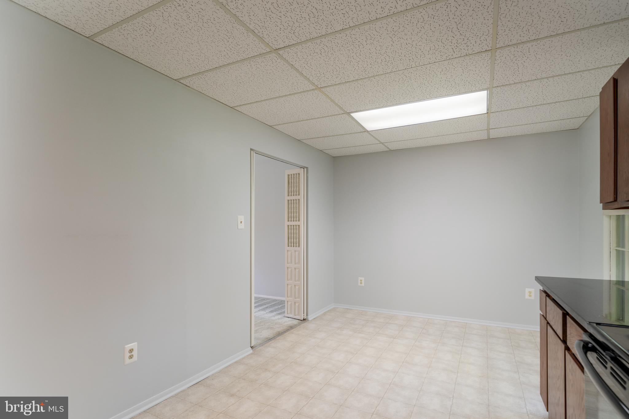 944 Fall Ridge Way Gambrills, MD 21054 - Photo 11 of 24 Kitchen Breakfast Area