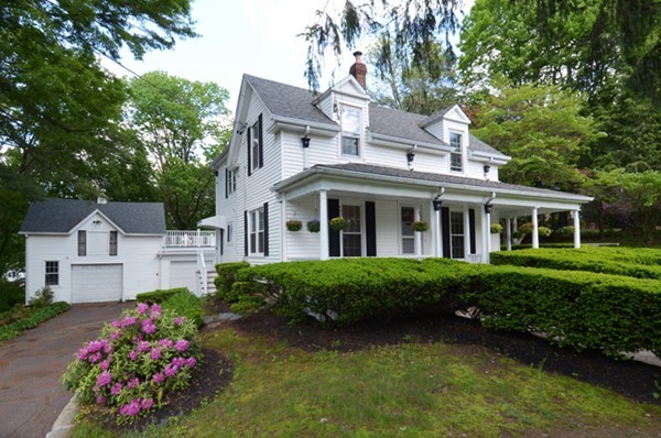 14 Broadway Stoneham, MA 02180 - Photo 2 of 30