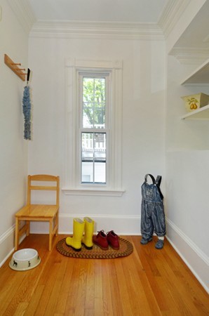 14 Broadway Stoneham, MA 02180 - Photo 5 of 30