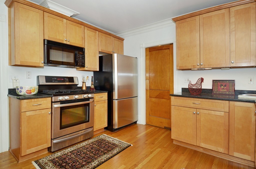 14 Broadway Stoneham, MA 02180 - Photo 9 of 30