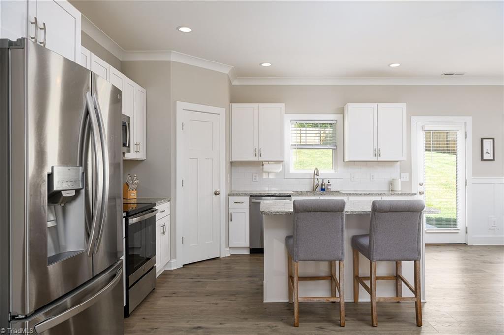 5673 Styers Ferry Road Clemmons, NC 27012 - Photo 3 of 30