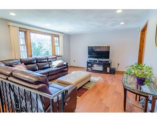 46 Rolling Ridge Lane Methuen, MA 01844 - Photo 5 of 26 Gallery Image 5