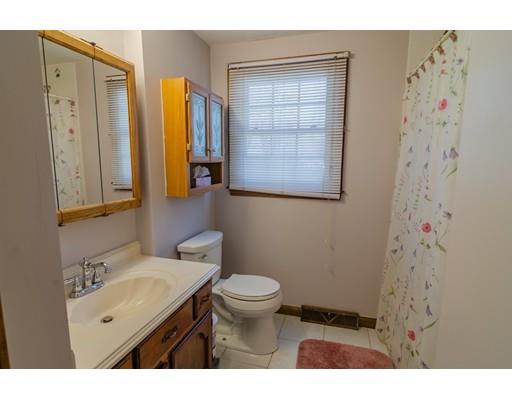 46 Rolling Ridge Lane Methuen, MA 01844 - Photo 10 of 26 Gallery Image 10
