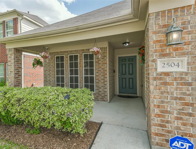 $269,900 | 2504 Elm Crossing Trail, Spring, TX 77386