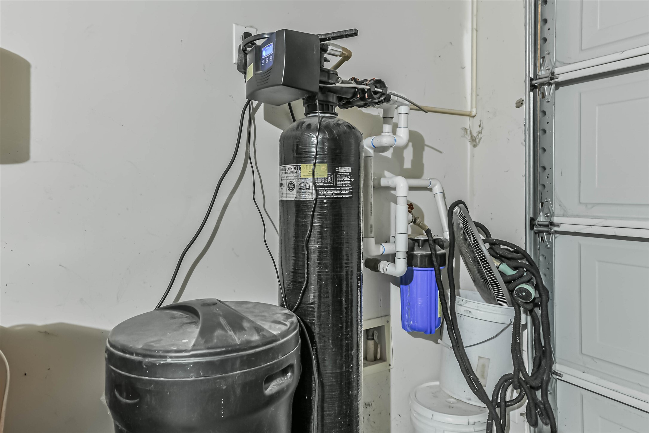 2504 Elm Crossing Trail Spring, TX 77386 - Photo 32 of 40 a living room with furniture and a wooden floor