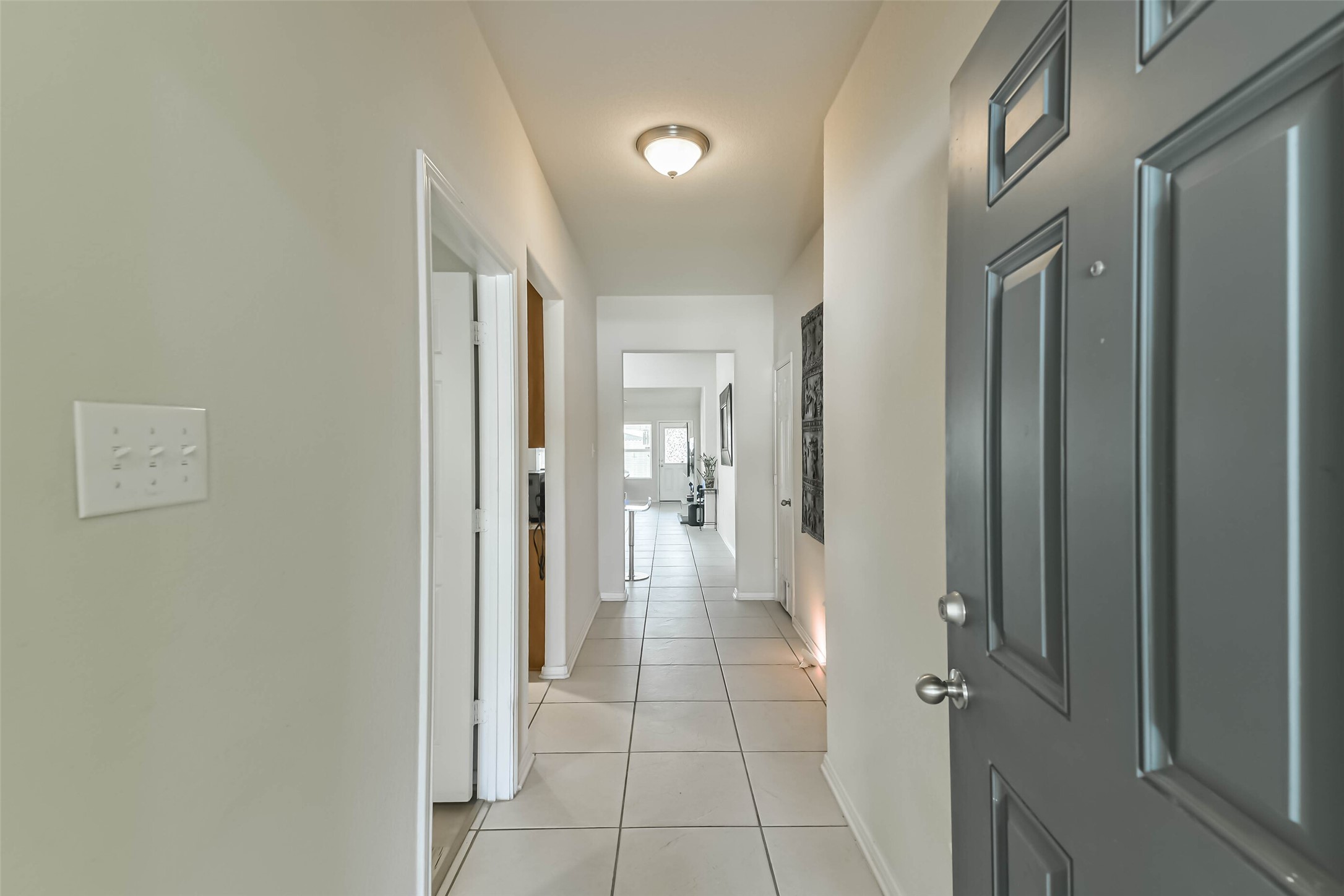 2504 Elm Crossing Trail Spring, TX 77386 - Photo 5 of 40 a view of a hallway