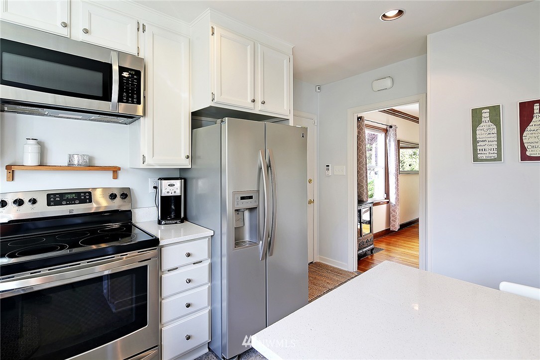 703 North 67th Street Seattle, WA 98103 - Photo 11 of 17 Gallery Image 11