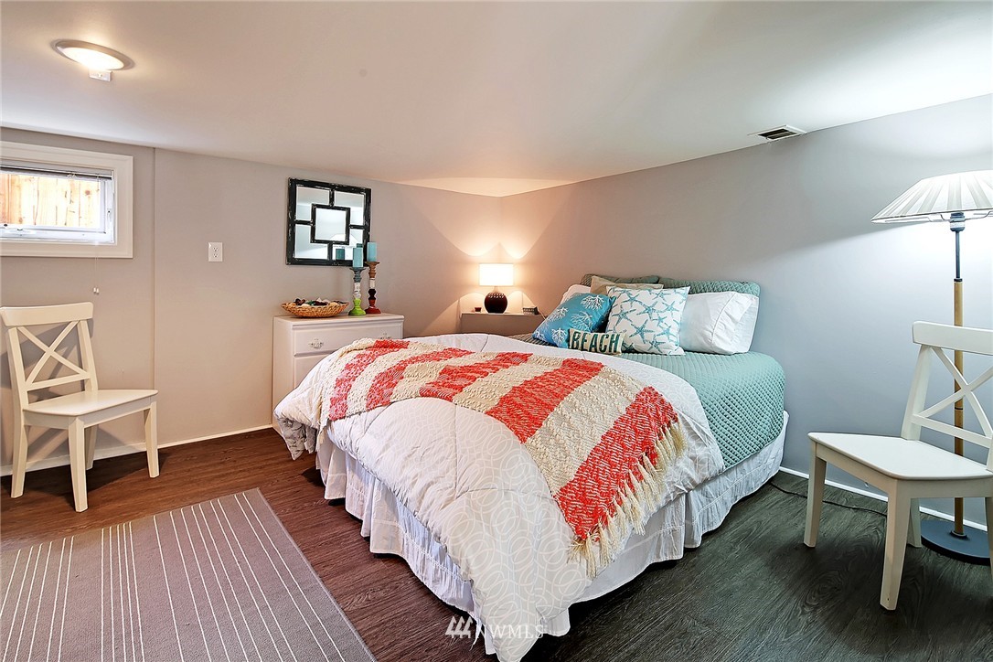 703 North 67th Street Seattle, WA 98103 - Photo 13 of 17 Gallery Image 13