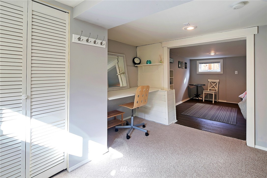 703 North 67th Street Seattle, WA 98103 - Photo 14 of 17 Gallery Image 14