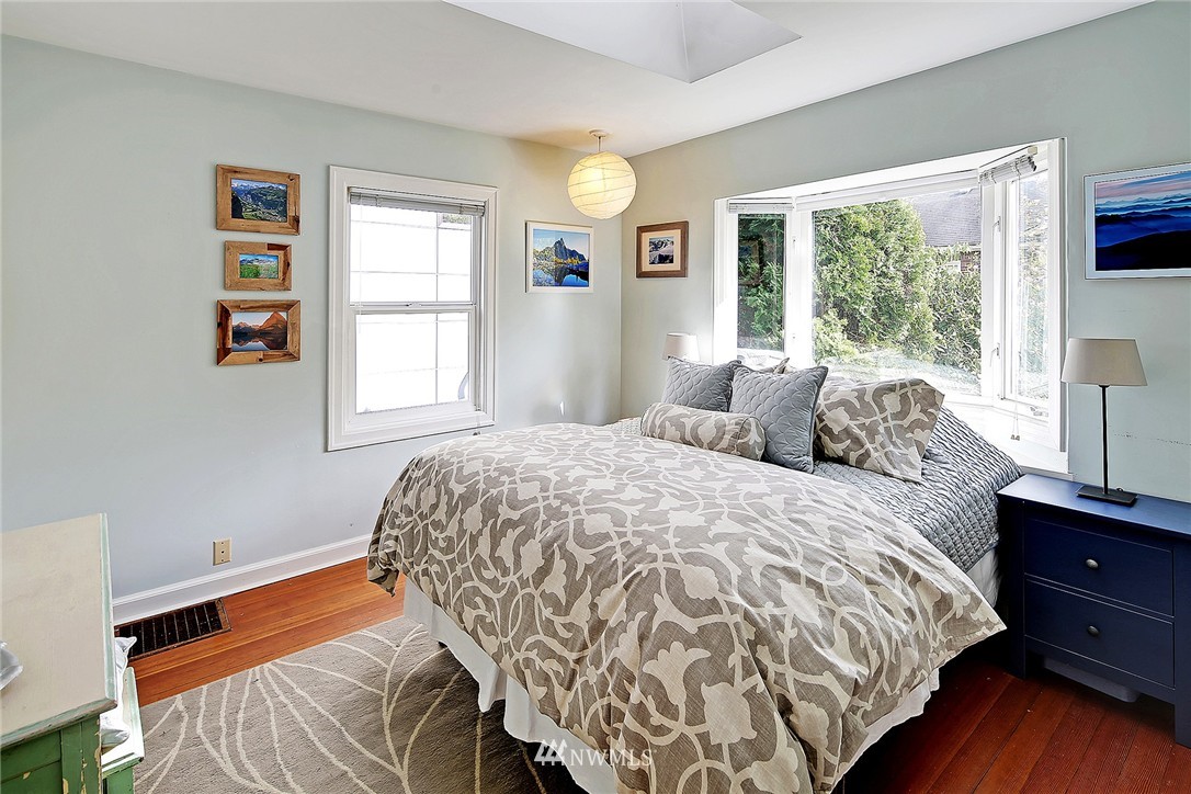 703 North 67th Street Seattle, WA 98103 - Photo 9 of 17 Gallery Image 9