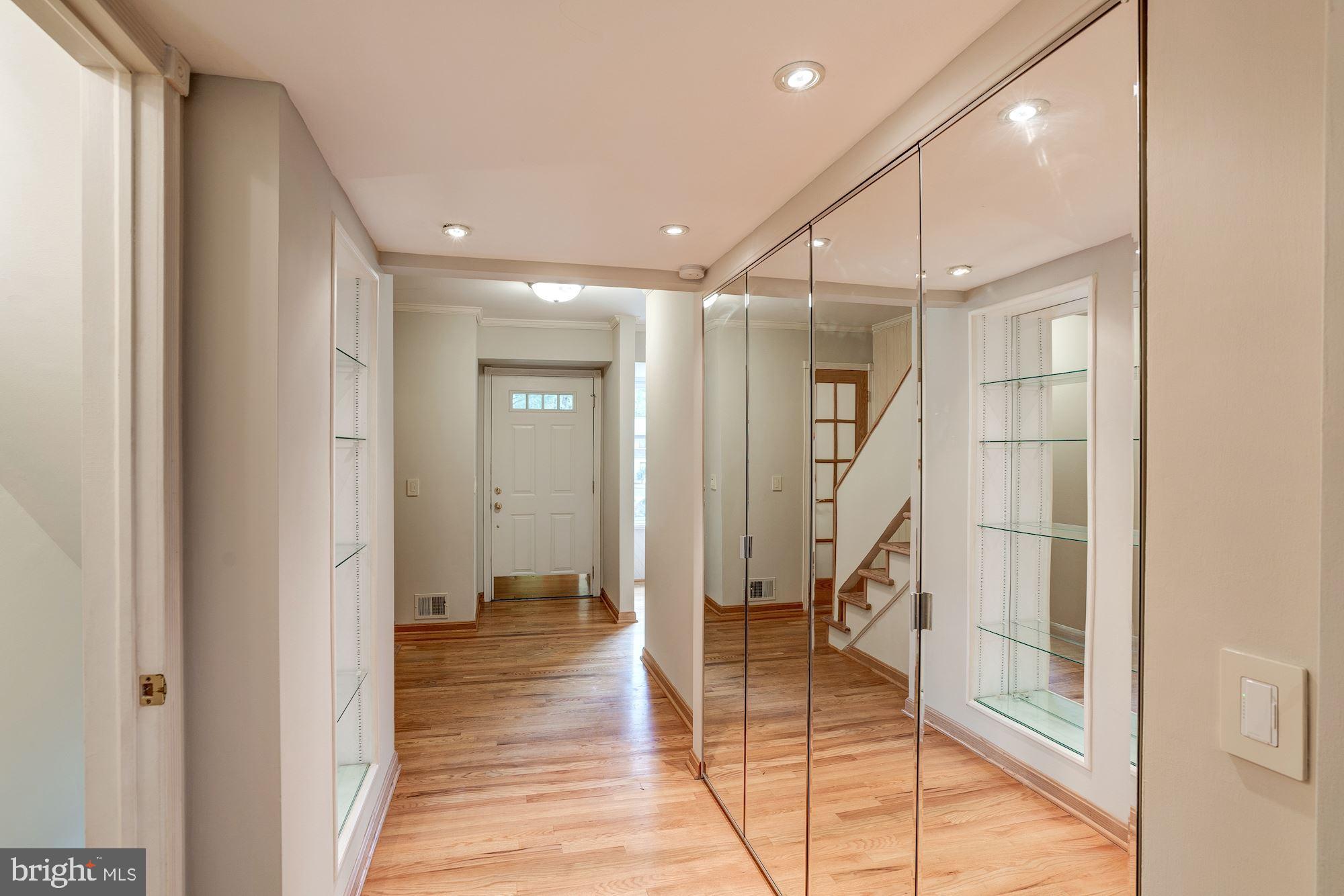 2367 Generation Drive Reston, VA 20191 - Photo 3 of 37 Foyer