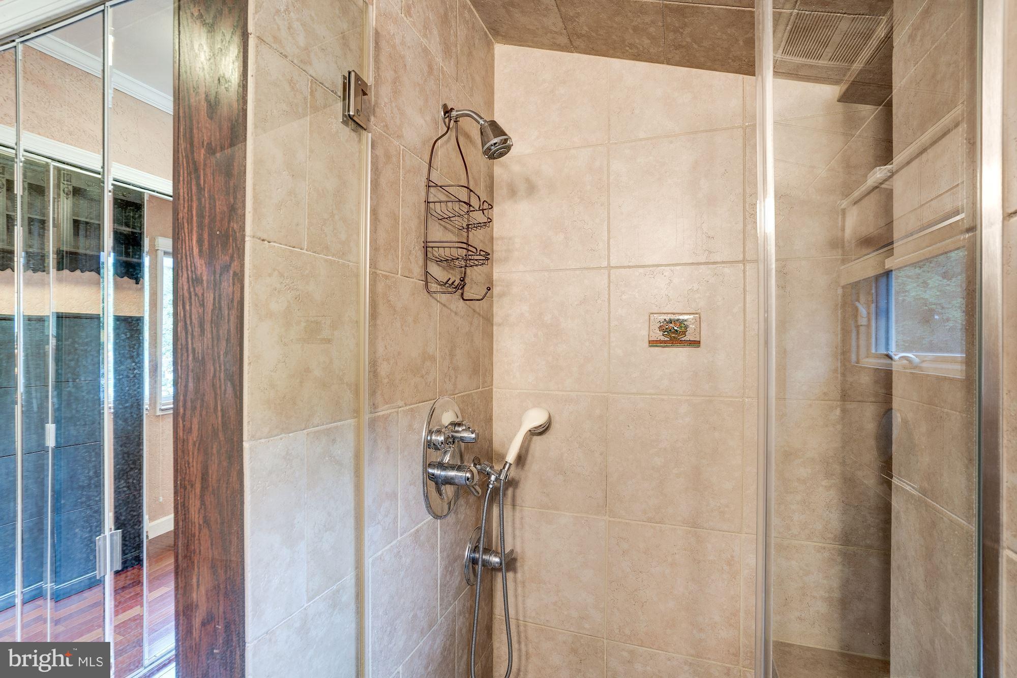 2367 Generation Drive Reston, VA 20191 - Photo 22 of 37 Master Bathroom