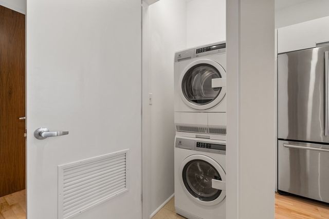 $1,075,000 | 346-354 Congress Street, Unit 309, Boston, MA 02210