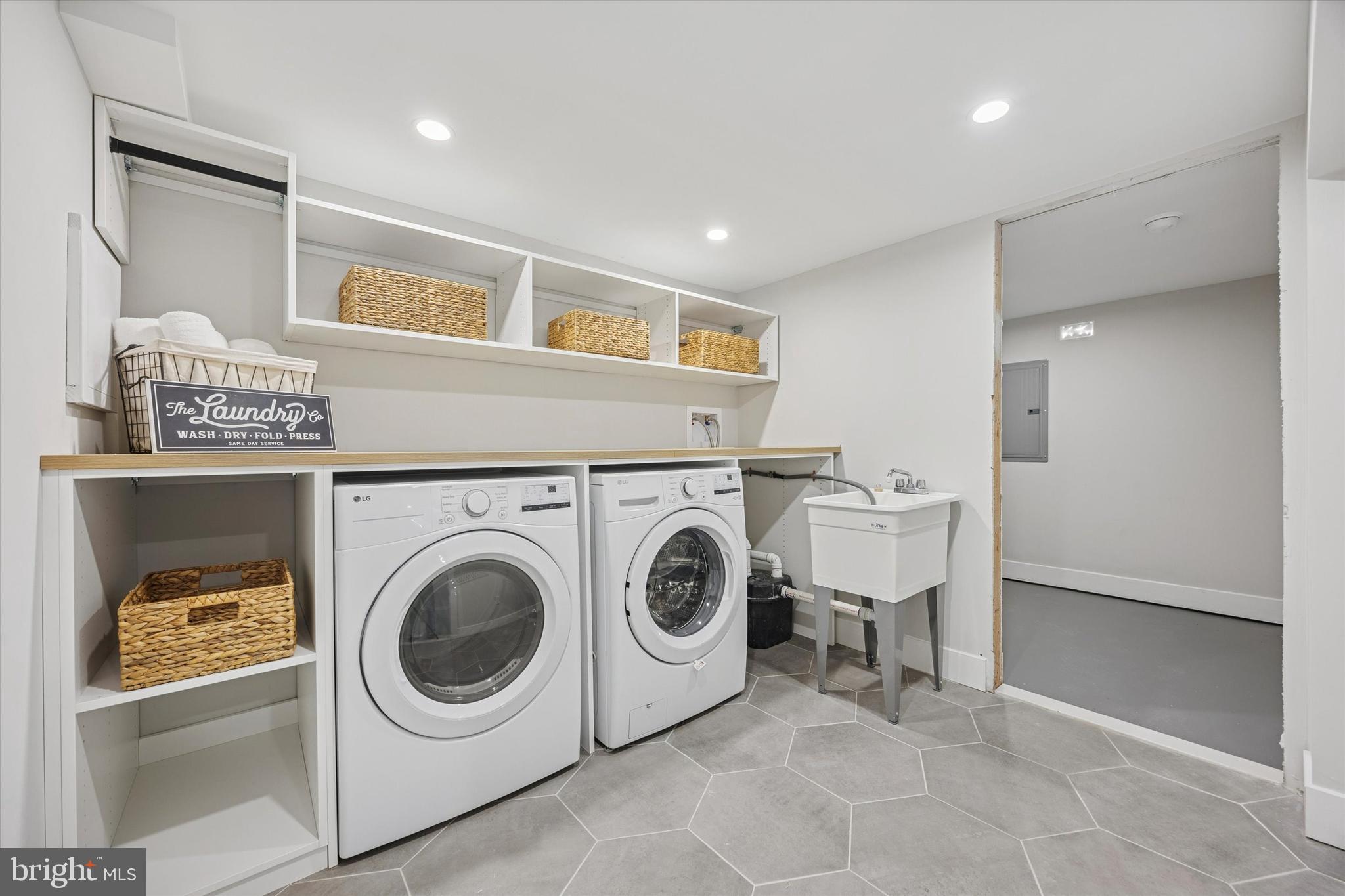 219 Williamsburg Road Ardmore, PA 19003 - Photo 64 of 75 a utility room with dryer and washer