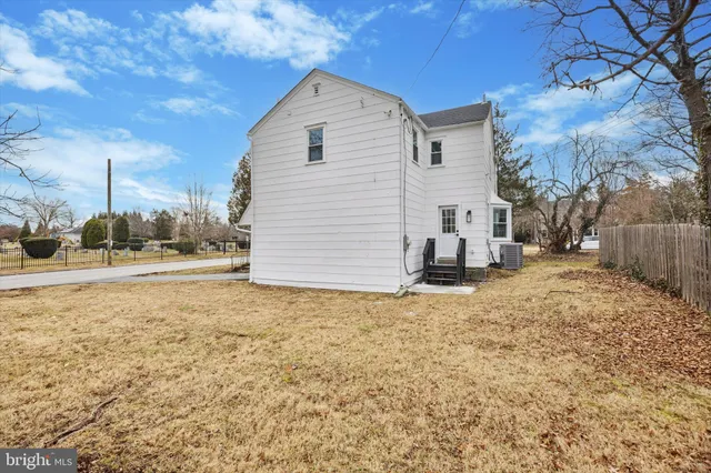 $4,500 | 219 Williamsburg Road, Ardmore, PA 19003