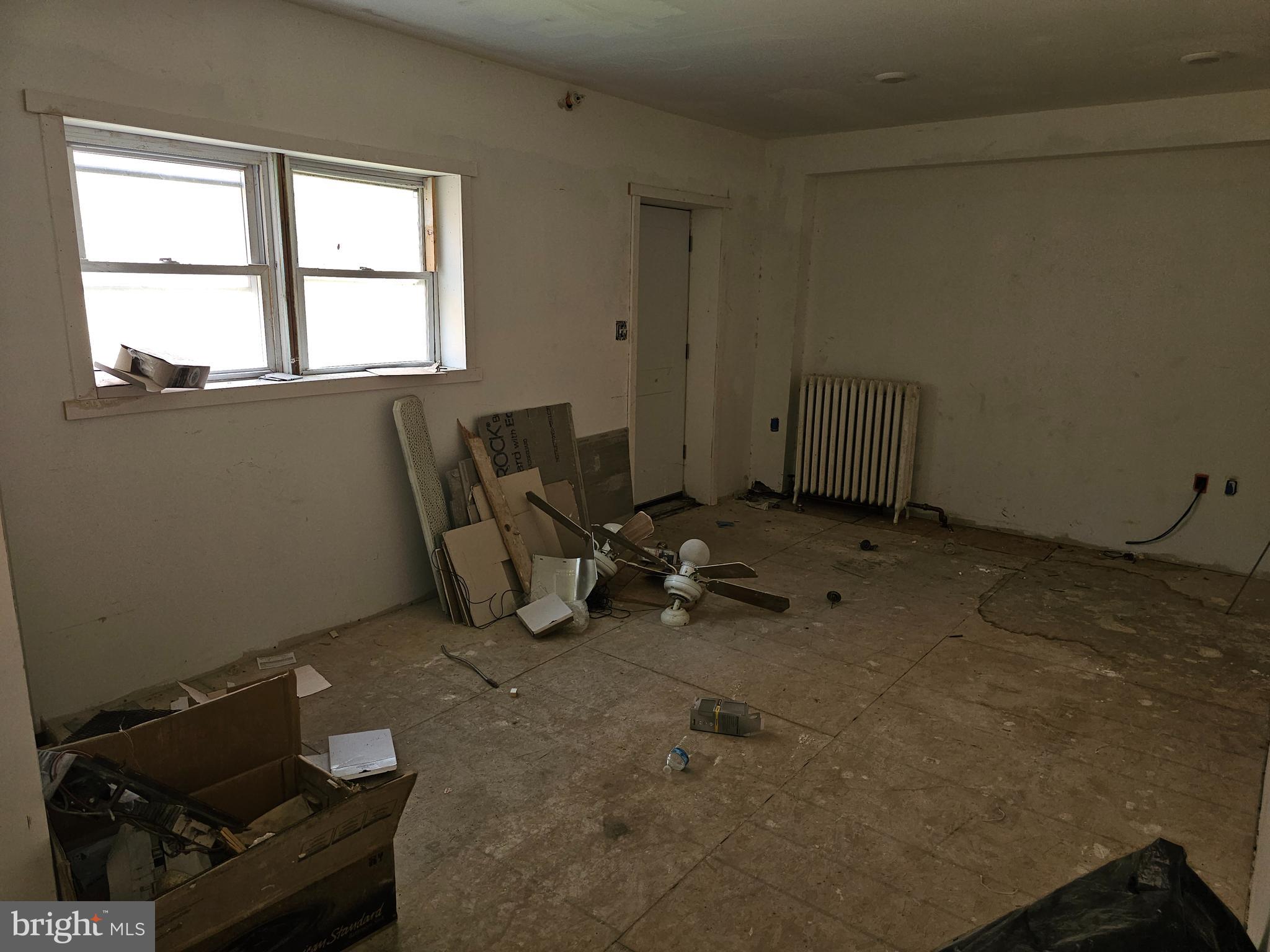 3514 Bank Street Baltimore, MD 21224 - Photo 20 of 71 a room with furniture and windows