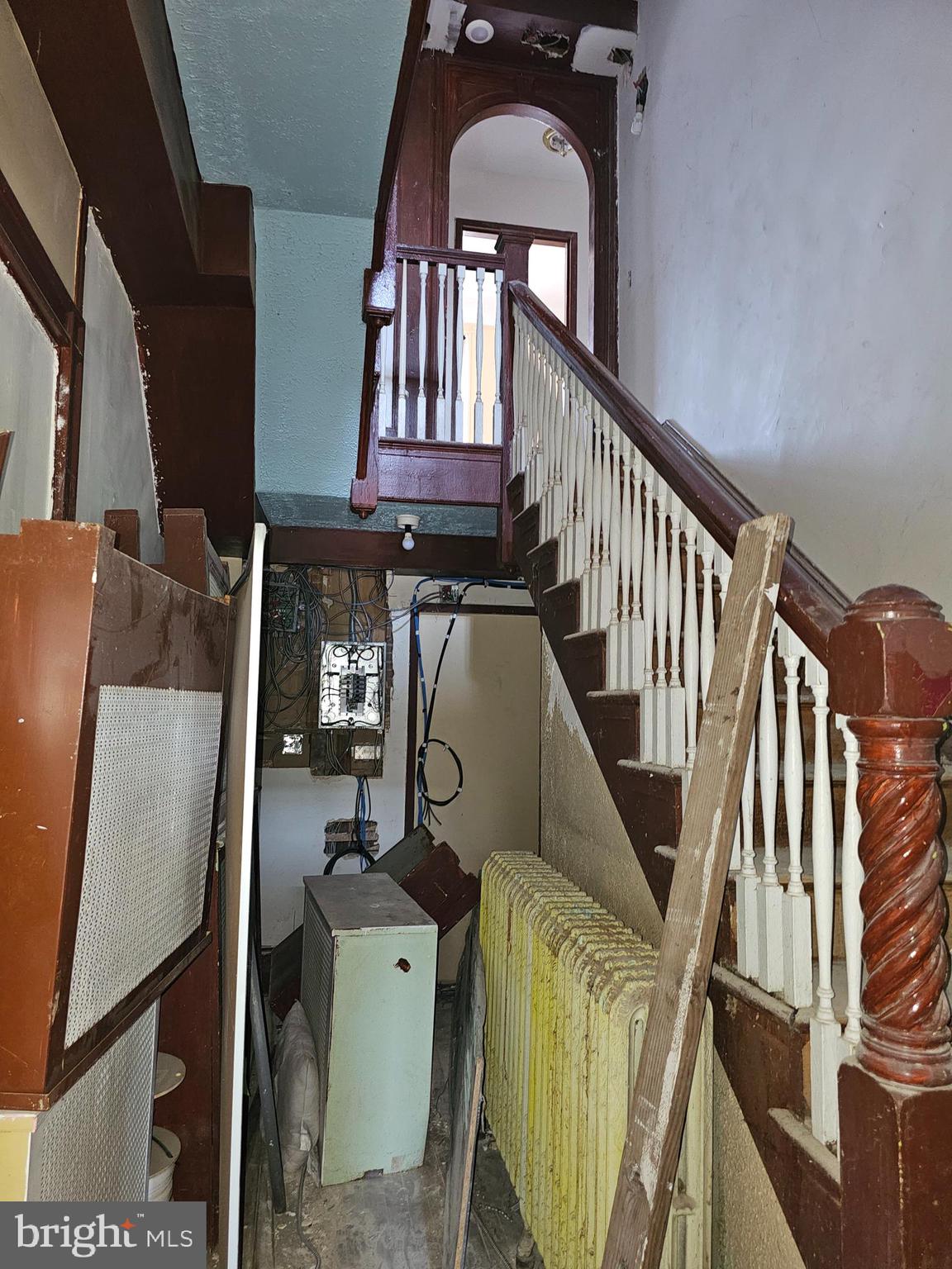 3514 Bank Street Baltimore, MD 21224 - Photo 28 of 71 a view of an entryway with wooden floor